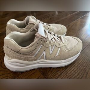 New Balance 57/40 Women’s Sz 7.5